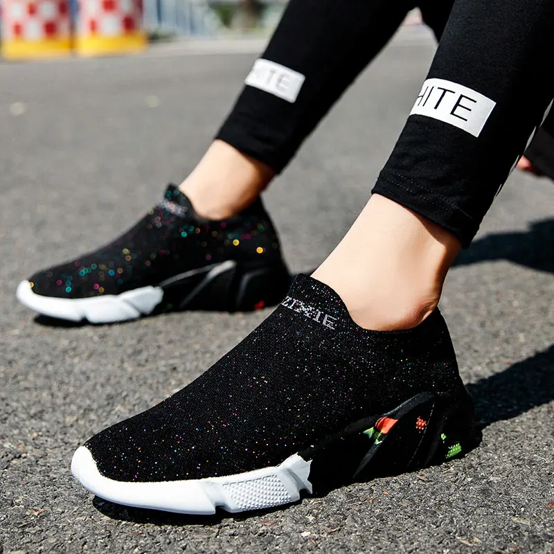 

MWY Breathable Comfortable Couple Sock Shoes Casual Shoes Men Zapatillas Hombre Flying Knit Sneakers Men Loafers Flat Shoes Men