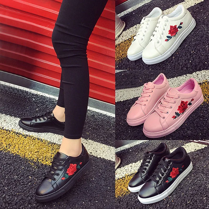 Women's Casual Skateboarding Shoes Sport Outdoor Sneakers Low Cut Lace Up Flat Shoes Embroidery Non-slip Sport Walking Shoes