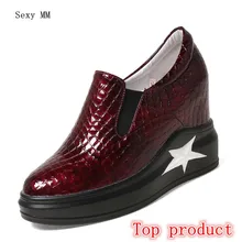 Обувь без застежки из натуральной кожи на танкетке; женские лоферы на плоской подошве; Повседневная прогулочная обувь на плоской подошве, увеличивающая рост; большие размеры 33-40