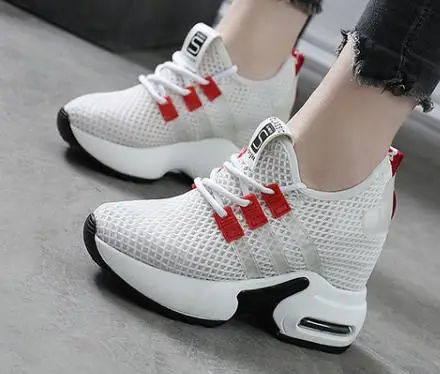 

2018 new increase in single shoes muffin with thick sole casual shoes.