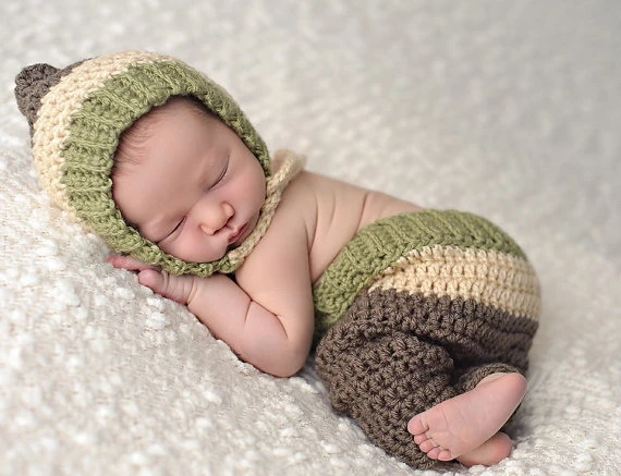 newborn hat and pants set