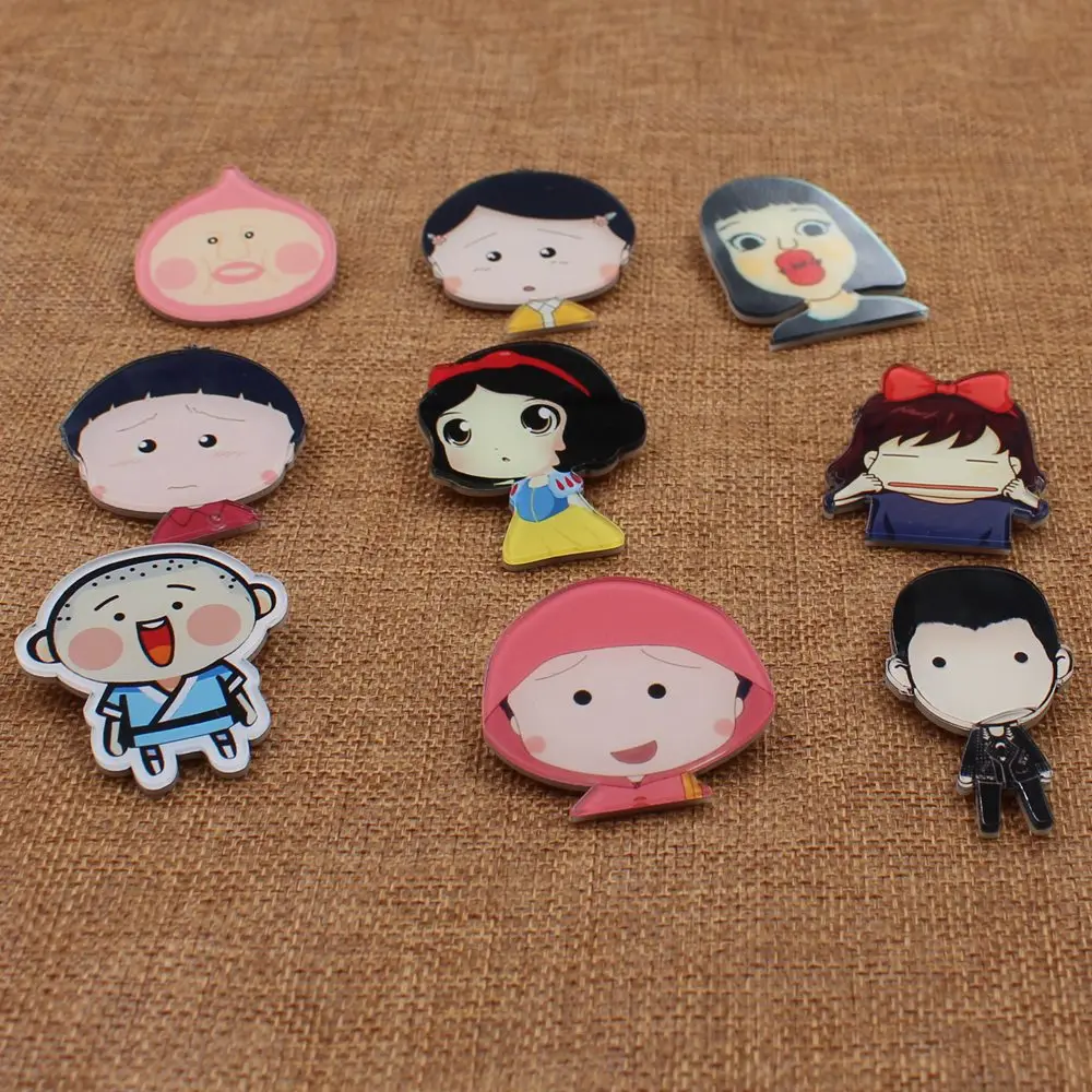 

Hot cartoon logo acrylic badge child / girl bag badge decoration handbag zipper collar needle brooch