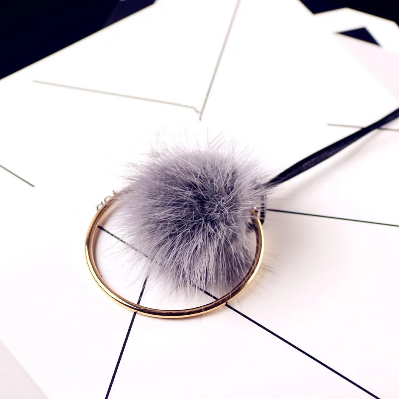 

8SEASONS Fashion Jewelry Black Red Grey Pompom Ball Glod Color Metal Ring Rope Chain Necklace, 1 Piece