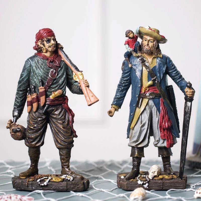 

Female Pirate Stepping On Big Treasure Chest With Male Pirate Holding Gun Statue Home Decorations Resin Craftwork Art Material