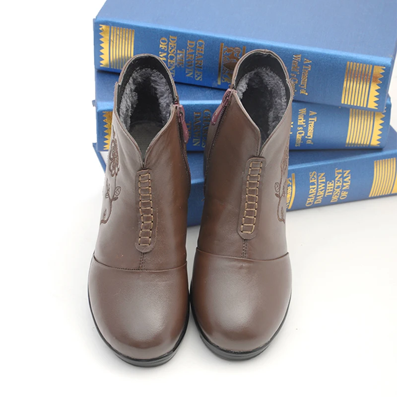 

Genuine Leather Women's Side Zipper Solid Colour Boots Fashion Brand Women Ankle Boots Ladies Shoes 5116