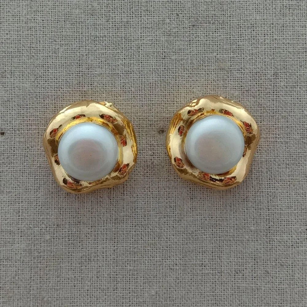 

White Pearl Flower 24 K Golden Plated Stud Earrings