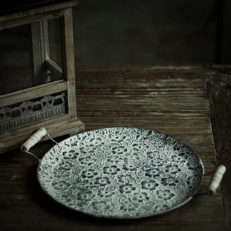 handcrafted round flat metal decorative antique tray with wood handles (5)