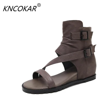 

Rome's open-toe belt buckles for the 2017 summer chic black wedge with high support for high leather sandals