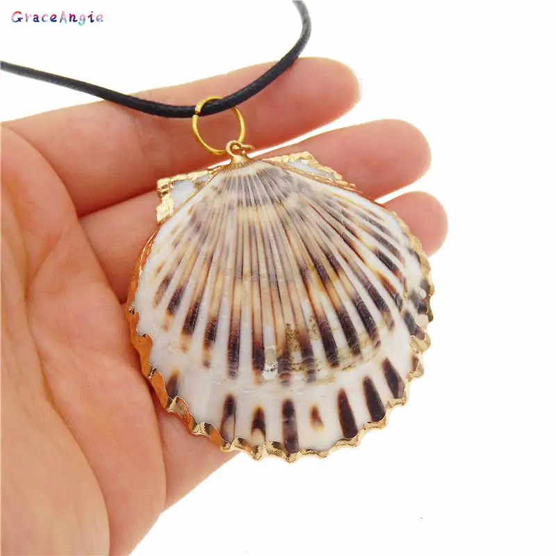 

GraceAngie 2pcs Fanshaped Golden Plated Conch Pendant Necklace Rope Chain Ocean beach Style Natural shell Women Gift Muti Color