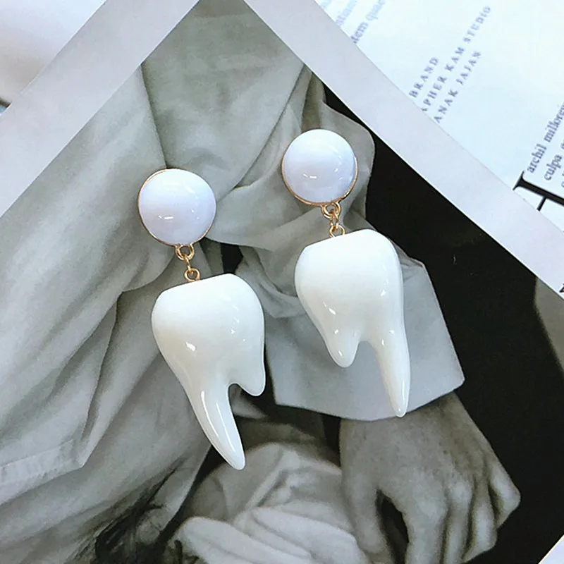 

IGU 3cm Big Creative White Resin Acrylic Tooth Earrings Women Girls Personal Party Drop Earrings Wholesale Brincos