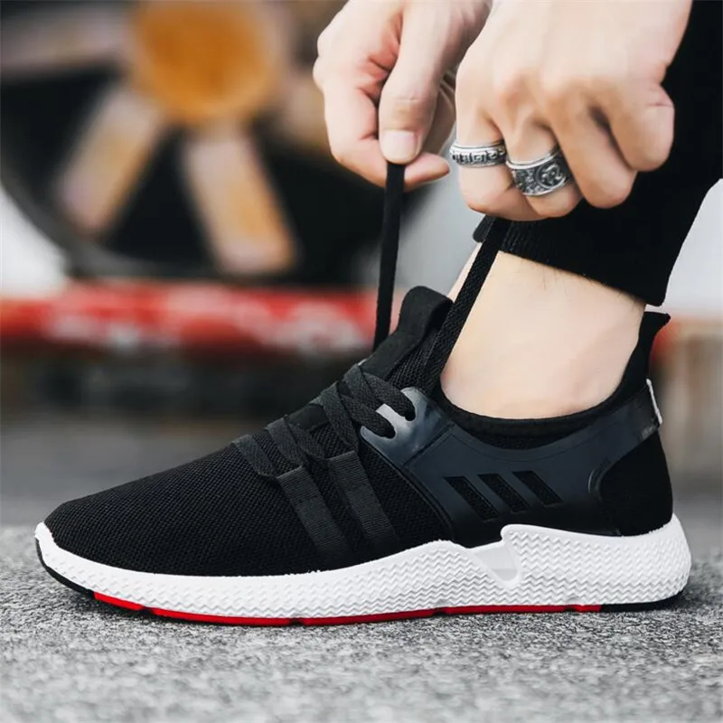 Spring and autumn new sportsrunning mesh breathable movement men's shoes black casual fashion Sneakers shoes