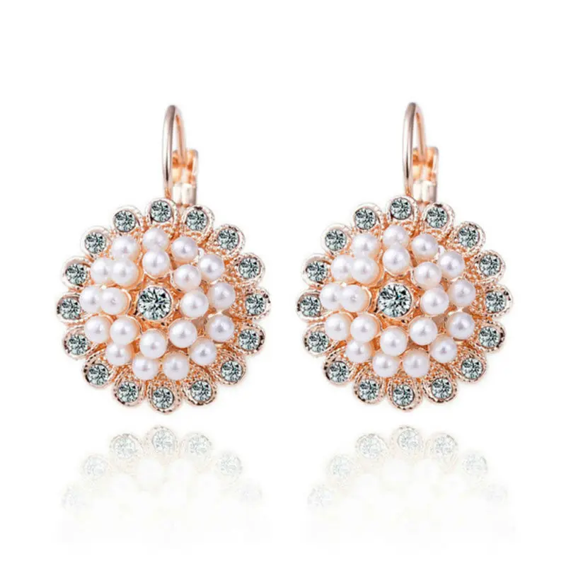 

New Fashion Korean Earrings For Women Gold plating ear clip flower pearl beads Earrings Boucles d'oreilles YW413