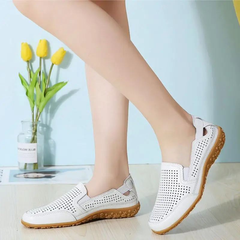 Женские сандалии размера плюс летние туфли из спилка с мягкой подошвой женские сандалии для отдыха на плоской подошве с вырезами, без застежки, SH061201