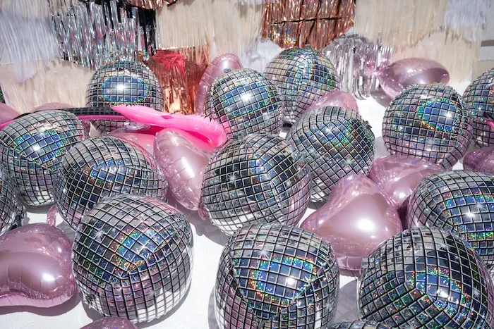 Glam-Pop-Star-Birthday-Party-via-Karas-Party-Ideas-KarasPartyIdeas.com26