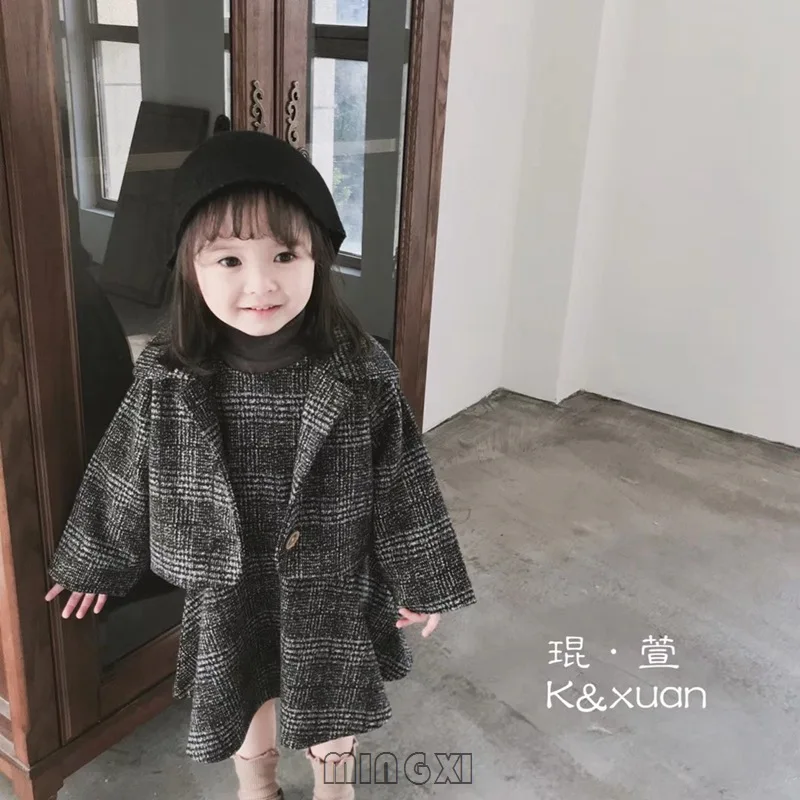 

Children's wear 2018 winter new girls suit children's jacket with vest wooden ear dress two-piece suit