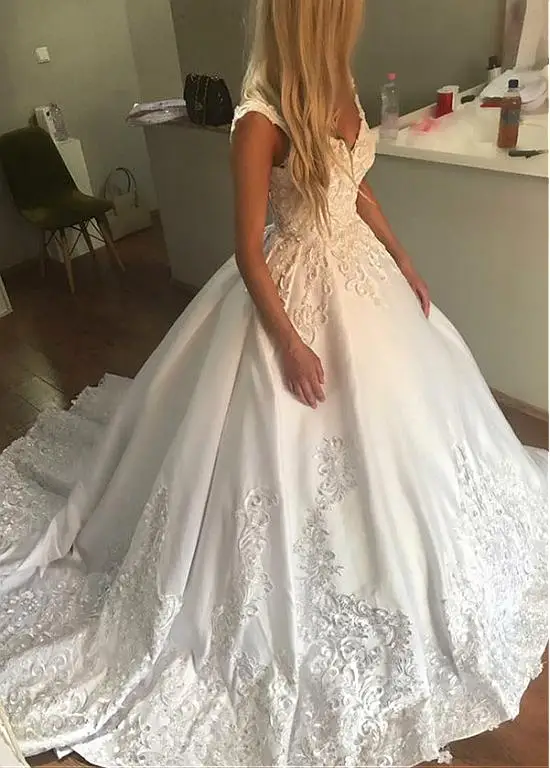 

luxury sexy backless Wedding Dresses satin ball gown Lace Beaded Dubai Arabic Wedding Gown Bridal gown Vestido De Noiva 2019