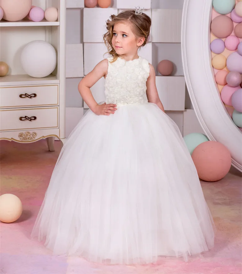 

2017 New Flower Girl Dresses O-neck Sleeveless Ball Gown Lace Up Tulle White and Ivory First Communion Gowns Kids Evening Gowns
