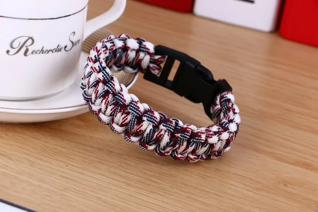 Męska nowa survivalowa bransoletka z linki spadochronowej dla mężczyzn Outdoor Camping piesze wycieczki klamra nadgarstek kobiety liny bransoletka biżuteria męska tanie i dobre opinie Chain link bransoletki Unisex Brak CN (pochodzenie) moda TRENDY ribbon Łańcuszek typu kord Bracelets Zgodna ze wszystkimi Męska nowa survivalowa bransoletka z linki spadochronowej dla mężczyzn Outdoor Camping piesze wycieczki klamra nadgarstek kobiety liny bransoletka biżuteria męska tanie i dobre opinie Chain link bransoletki Unisex Brak CN (pochodzenie) moda TRENDY ribbon Łańcuszek typu kord Bracelets Zgodna ze wszystkimi