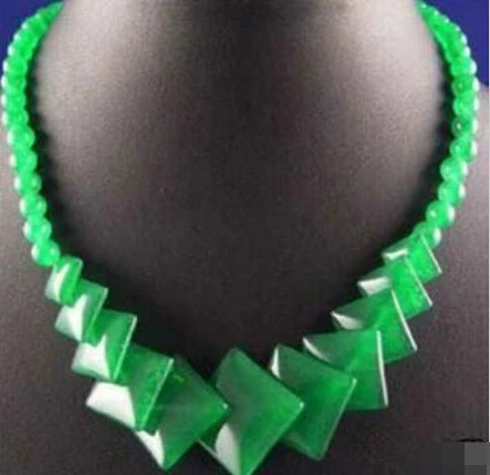 

FREE SHIPPING 0099 Charming! Natural Green stone Necklace