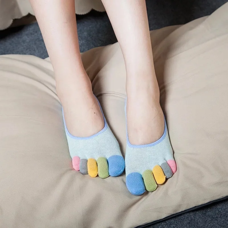 Для женщин летние водонепроницаемые короткие Нескользящие силиконовые Toe Low Cut Скрытая носки хлопковые невидимые пять пальцев Chausette Femme красочный Повседневное - Цвет: blue
