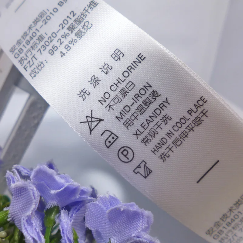 

Free shipping (1000 pieces/pack) customized polyester satin Printed Labels, cutting edge clothing label tapes with brand logo