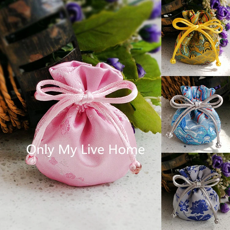 2pcs Cute Mini Chinese Style Lucky Sachet Bag Drawstring Silk Satin Brocade Jewelry Pouch Earrings Bracelet Ring Gift Packaging cute guardian angel figurines healing resin hand carved mini statue for hope love