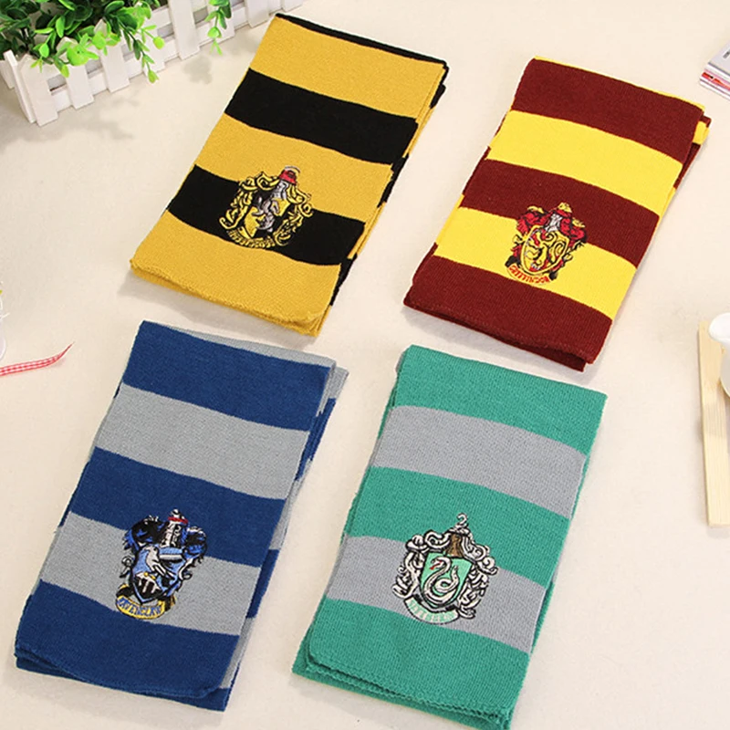 

Warm Harri Potter Scarves Gryffindor Slytherin Hufflepuff Ravenclaw Cosplay College Scarf Neckerchief Costumes Halloween Gift