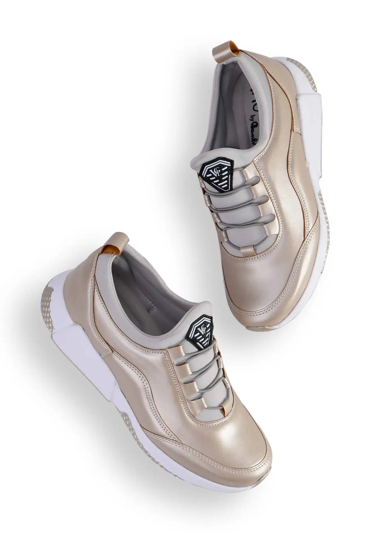 

Bambi Silver Women Sneaker H0598033517