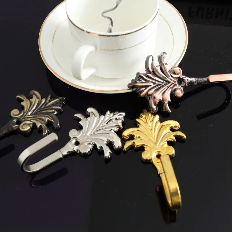 

Simple Retro Large Flower Hook Curtain Accessories