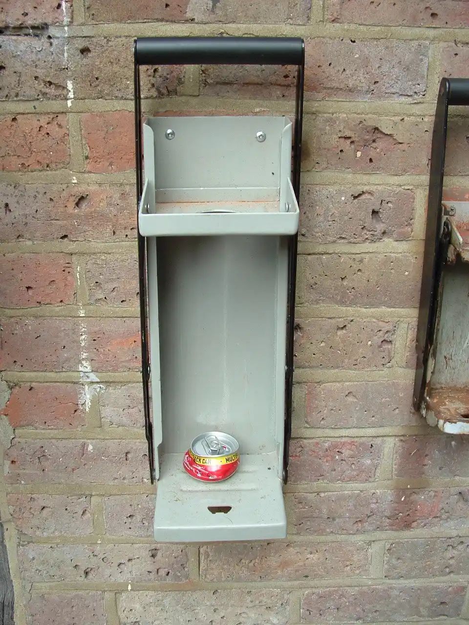 2.5L Big Bottle Crusher TIN CAN PLASTIC DRINK CRUSHER RECYCLING TOOL