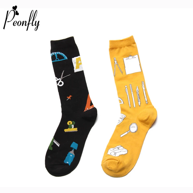 PEONFLY الأزياء الرياضيات القرطاسية نمط الرجال القطن الجوارب سعيدة حاسبة المتناثرة الجدة مضحك تصميم أسود أصفر الذكور الجوارب