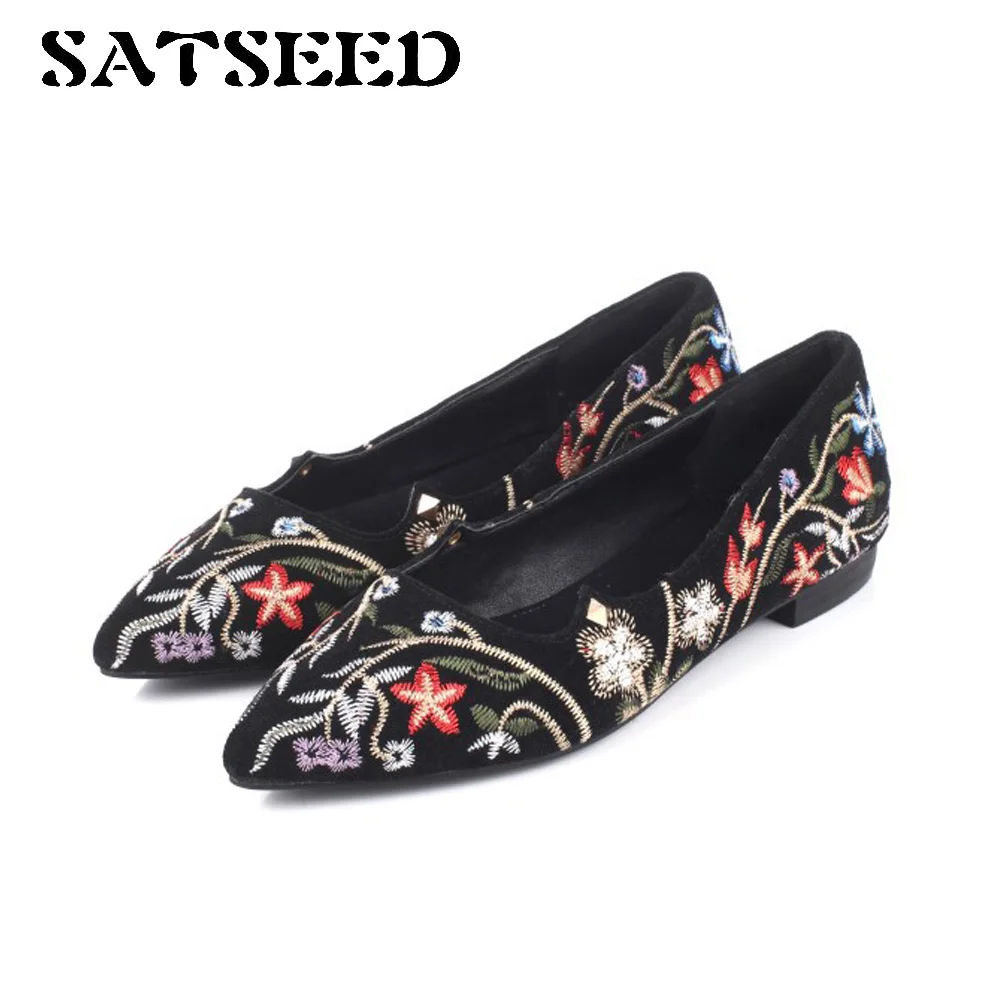 

Folk Style Pumps Woman Shoes 2017 Autumn New Genuine Leather Shoes Shallow Pointed Documentary Slip-on Embroidery Party Shoes