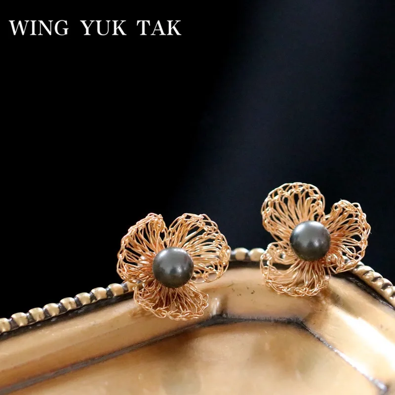 

wing yuk tak Vintage Black Freshwater Pearls Fashion Stud Earrings For Women Handwork Copper Wire Weave Flower Earrings Jewelry