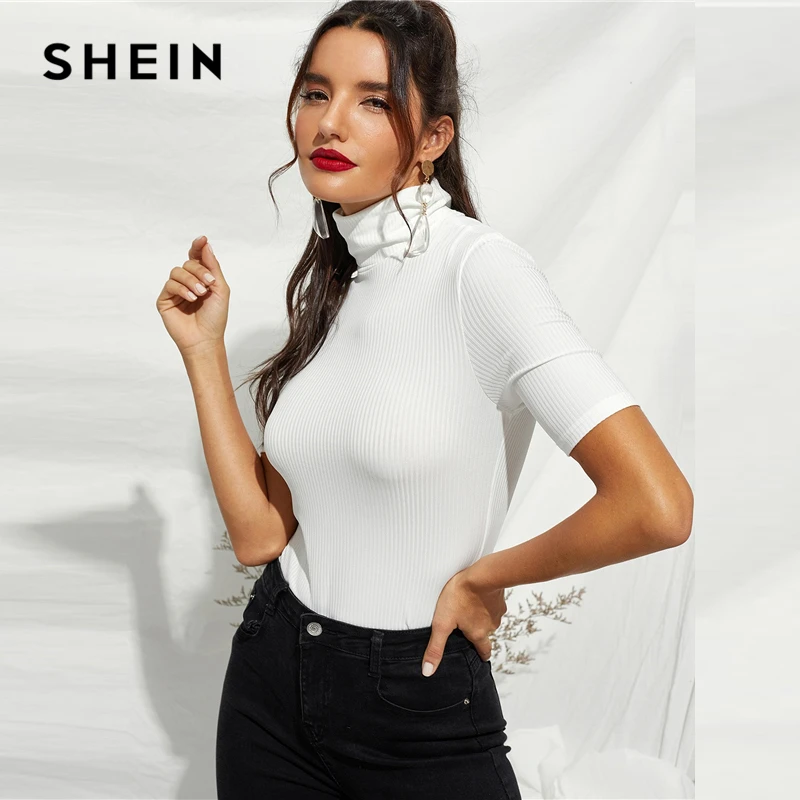 SHEIN Тркотажный Топ В Рубчик С Коротким Рукавом Белый Топ С Высоким Воротником