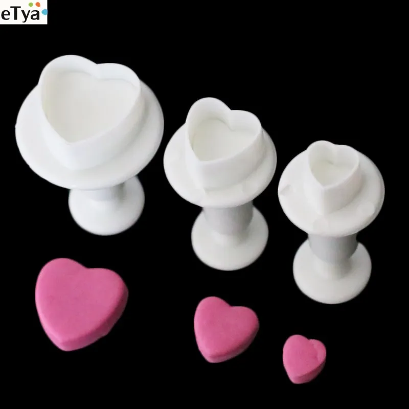 3pcs-Love-Heart-Shape-Cookie-Plunger-Cutter-Fondant-Gum-Paste-Cupcake-Toppers-Mold-Biscuit-Christmas-Gigt (2)