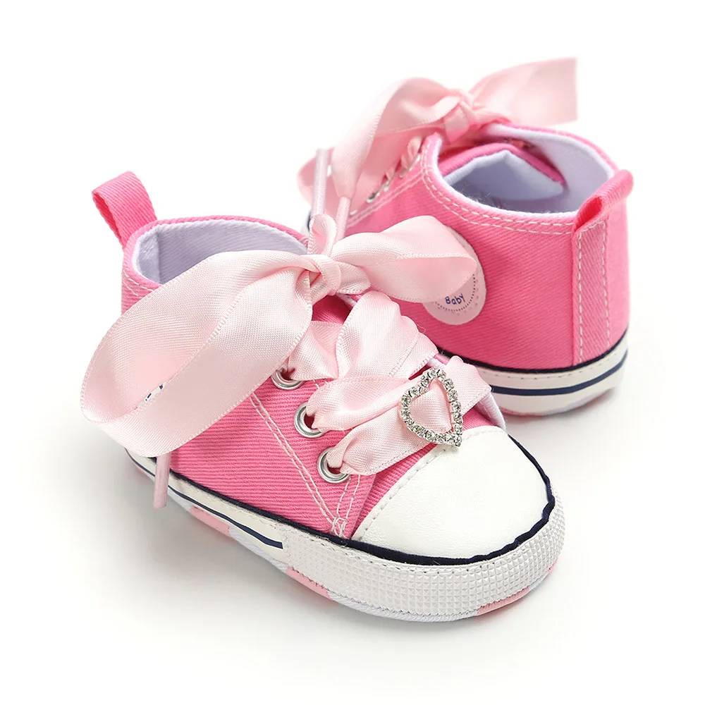 Новинка; Тканевая обувь для новорожденных; обувь для малышей; мягкая детская обувь на нескользящей подошве; обувь для мальчиков и девочек; 25 цветов