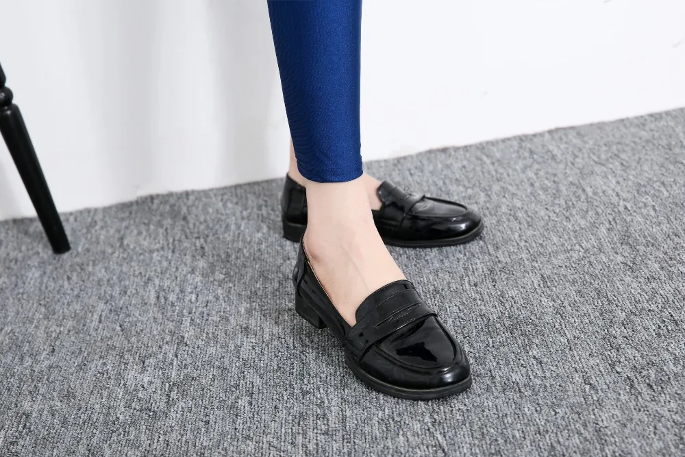 seamless leggings Hot Selling 2021 Women Solid Color Fluorescent Shiny Pant Leggings Large Size Spandex Shinny Elasticity Casual Trousers For Girl crossover leggings