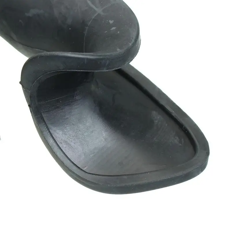 

100% Brand new Steering Wheel Thumb Grip Cover Replacement Steering Wheel Case Black Rubber Protector Car Styling For Renault