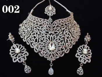 

Delicate India Jewelry set Ethnic luxury Accessory Silver Necklace Eearring Eyebrows Pendant 3 Piece Set Bollywood jewelry Set