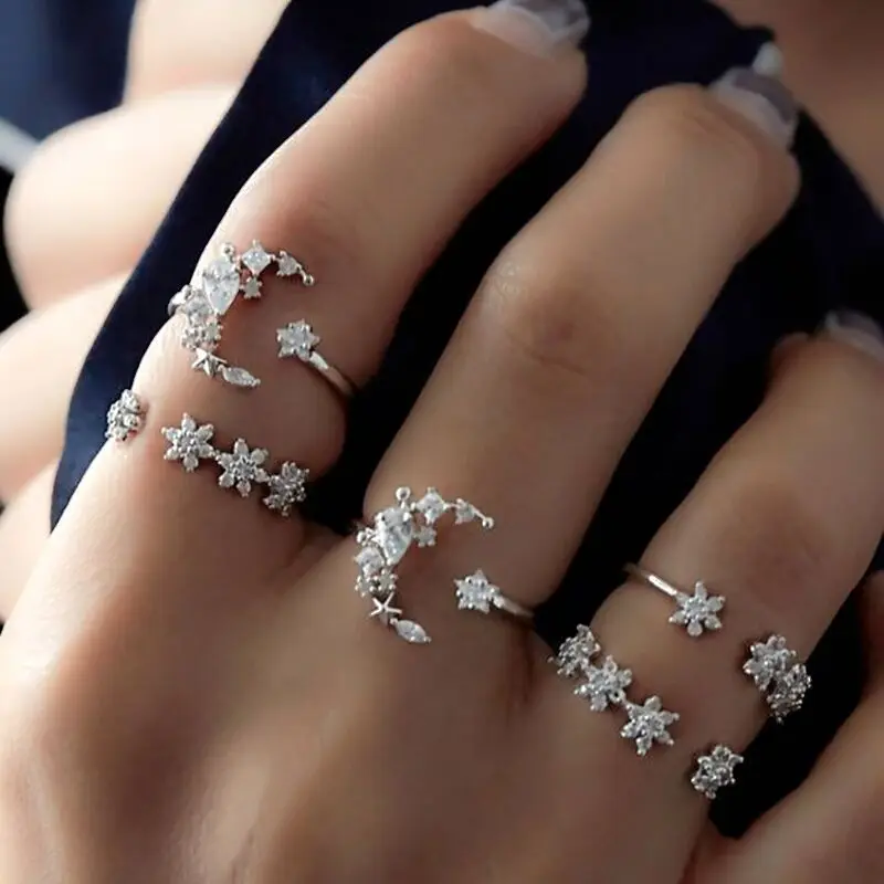 

5 pcs/set Crystal Knuckle Ring For Women Star Moon Rhinestone Crescent Middle Finger Rings Set Ancient Silver Color Jewelry