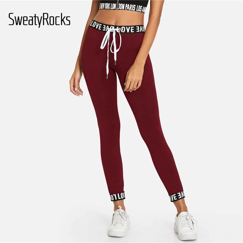 SweatyRocks عنابي اللياقة البدنية إلكتروني طباعة الرباط تجريب مرونة عارضة طماق 2018 الخريف الرياضية المرأة سراويل أنيقة