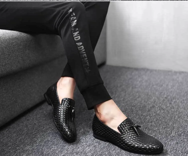 Мужская обувь новая воздухопроницаемая комфортная обувь роскошные мужские мокасины с кисточками ткань Мужская обувь на плоской подошве Для мужчин повседневная обувь большой Размеры 48