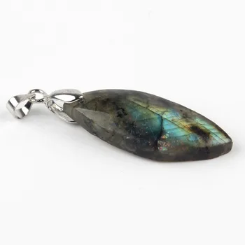 

1PC Natural Irregular Labradorite Crystal Pendants Stone Pendulum Spiritual Meditation Chakra Healing Reiki Beads Random Size
