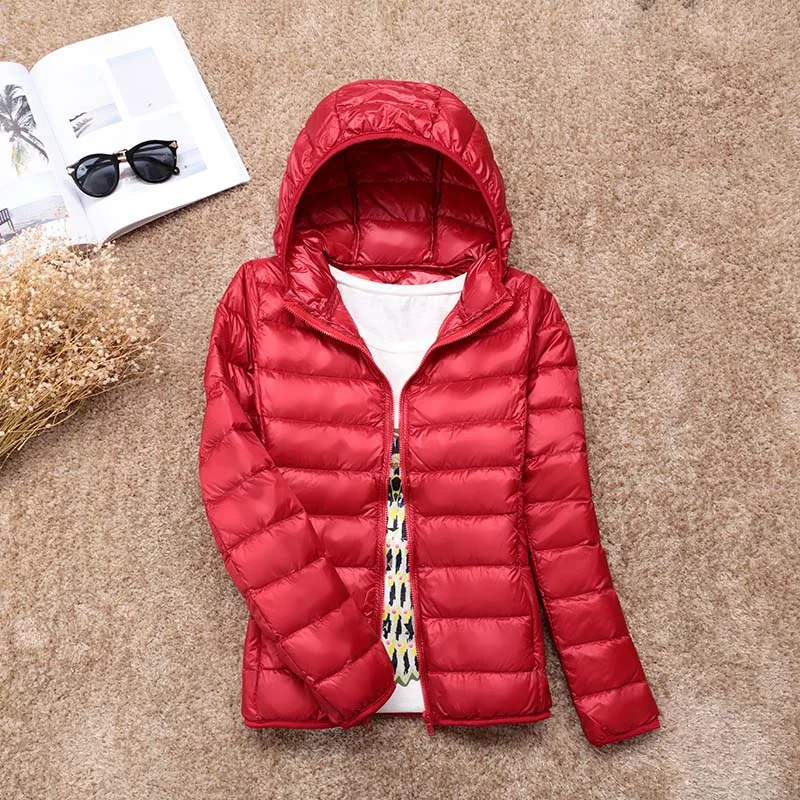 Зимний теплый ультра легкий 90% белый утиный пух, женский пуховик с сумкой, женские тонкие осенние куртки с капюшоном, Брендовое пальто - Цвет: Red