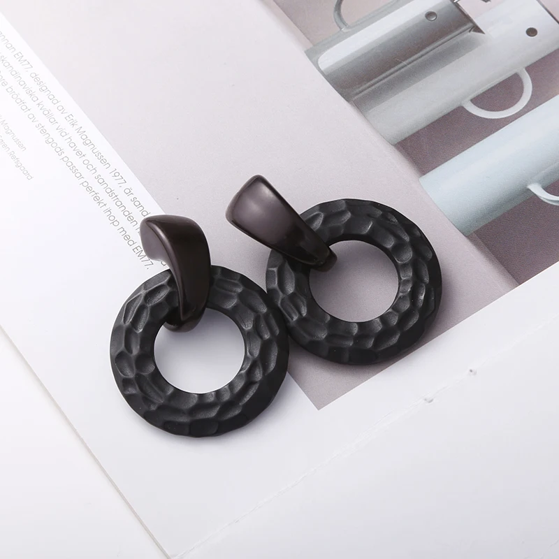 

XIYANIKE 2019 New Fashion Big Black Geometric Acrylic Resin Round Drop Earrings for Women Brincos Statement Party Jewelry E153