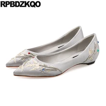 Сатин плоские лодка Китайская свадебная обувь цветочный вышивка цветок женщин Остроконечные красный украшенные бусы ручной работы арбуз весенняя осень последние отправка капель европейская красивая Мода