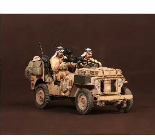 

1/35 Crew of the Driver Officer （WITHOUT CAR ） Resin figure Model kits Miniature gk Unassembly Unpainted