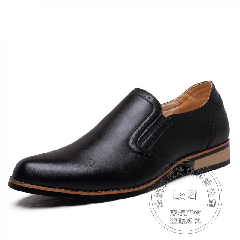 

Men Leather Shoes Soft Leather Full Grain Leather Brogue Interview Genuine Leather Fretwork Punched Solid Color Gradient