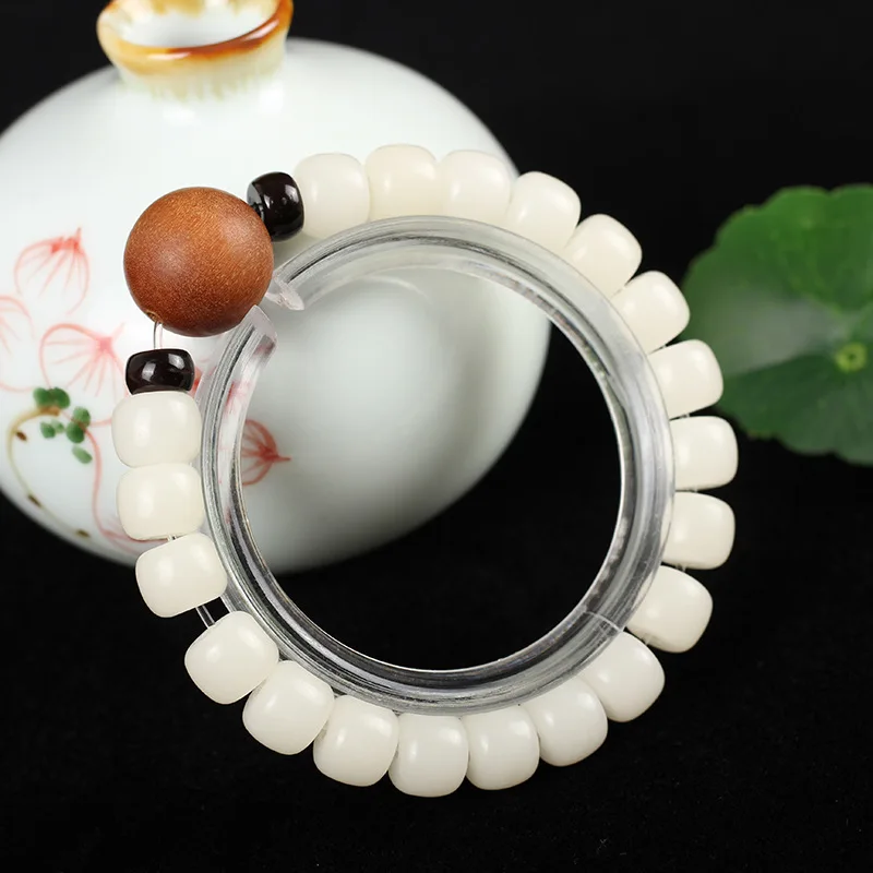 4356770624_269576878