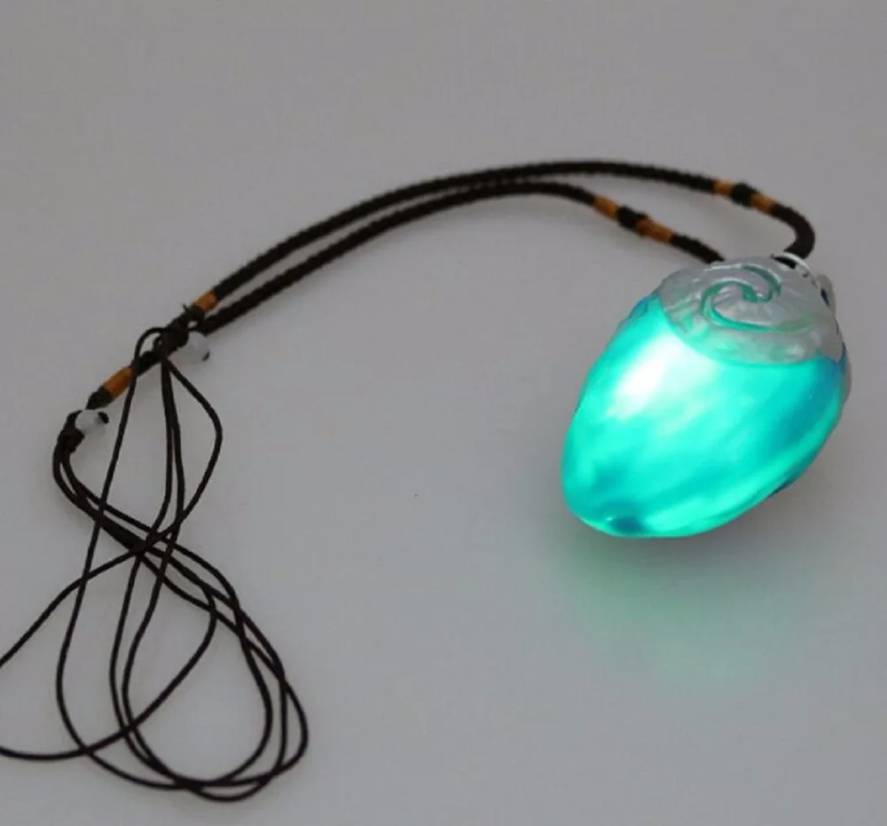 

Vaiana Moana princess necklace Music and led lightKey Ring Pendant Movie Figures Action Piece toys toothless dragon toys gift